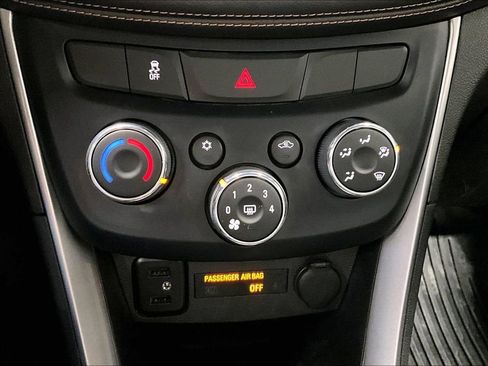 Used 2019 Chevrolet Trax LT w/ Driver Confidence Package image 15