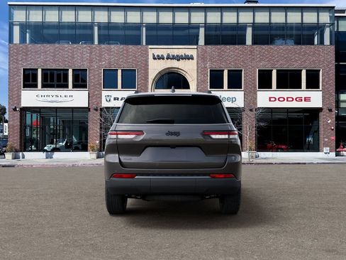 New 2026 Jeep Grand Cherokee L 4WD image 7