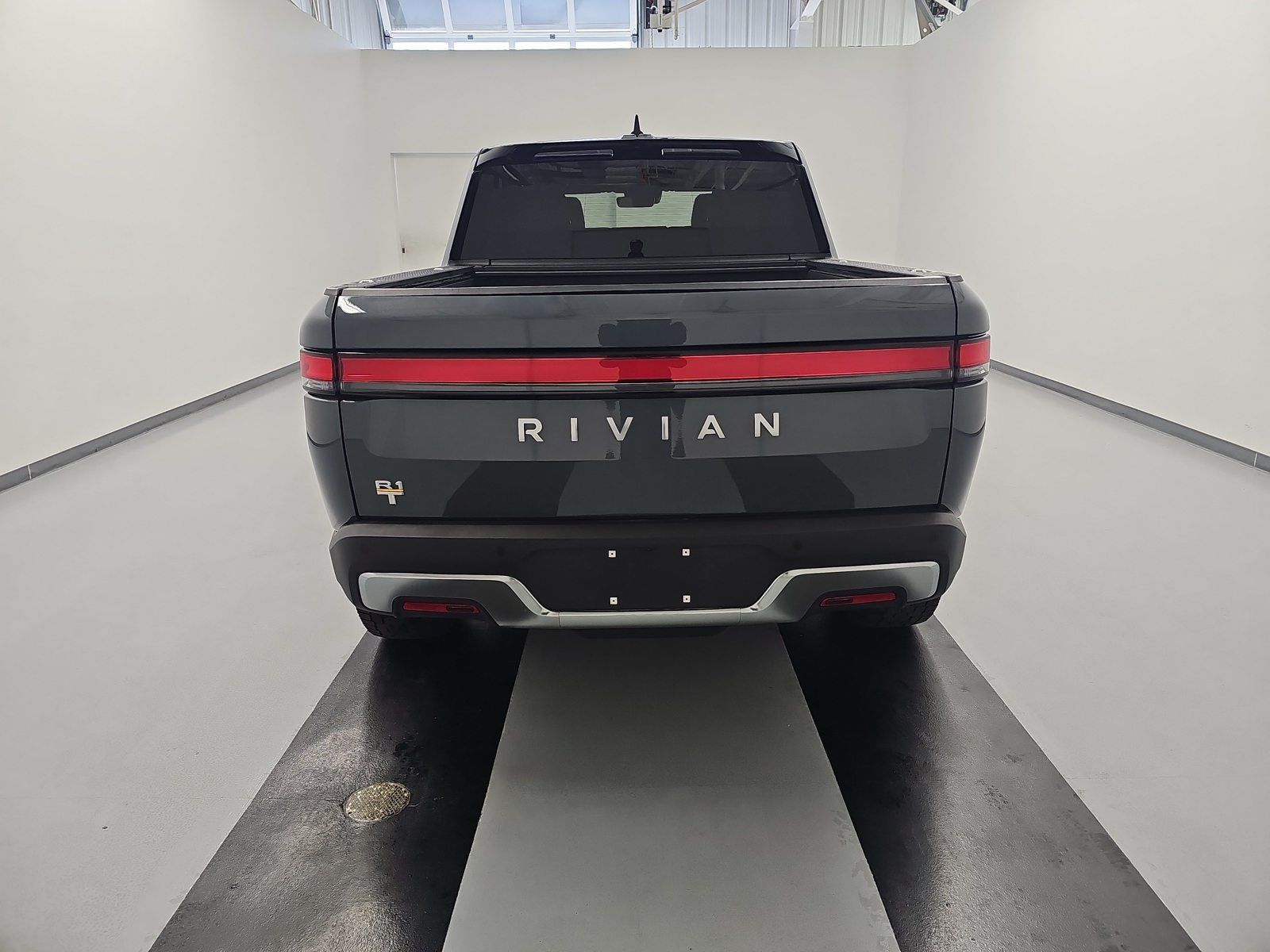 Used 2022 Rivian R1T Launch Edition AWD/4WD image 4