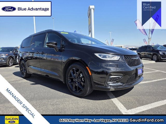 Used 2025 Chrysler Pacifica Limited FWD image 1
