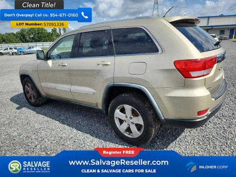 Used 2011 Jeep Grand Cherokee Laredo RWD image 3