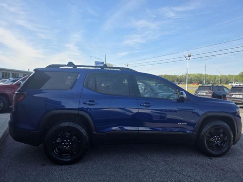 Used 2023 GMC Acadia AT4 w/ Technology Package AWD/4WD image 4