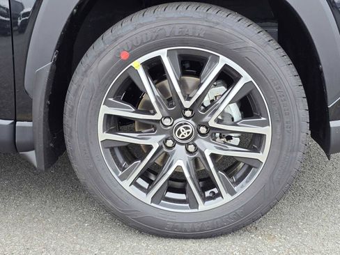 New 2026 Toyota Corolla Cross XLE AWD/4WD image 9