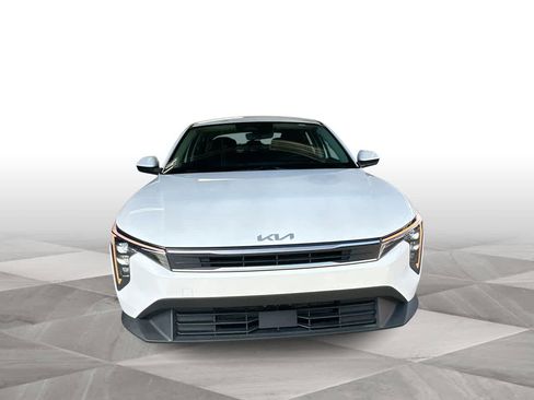 Used 2025 Kia K4 FWD image 3