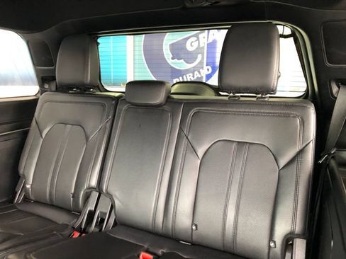 Used 2021 Ford Expedition Limited AWD/4WD image 11