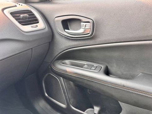 Used 2021 Jeep Compass Sport FWD image 23