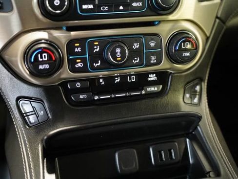 Used 2017 GMC Yukon XL Denali AWD/4WD image 21