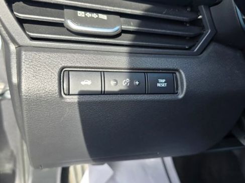 Used 2024 Nissan Altima 2.5 SV image 17