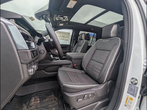 New 2026 GMC Yukon AT4 Ultimate w/ LPO, Floor Liner Package AWD/4WD image 13