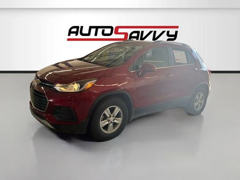 Used 2019 Chevrolet Trax LT FWD image 3