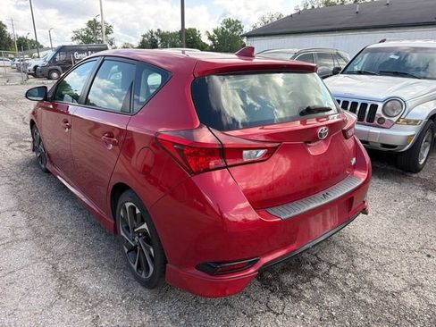 Used 2018 Toyota Corolla iM w/ All-Weather Mat Package FWD image 3