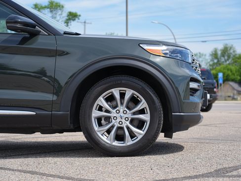 Used 2024 Ford Explorer Limited w/ Limited Technology Package AWD/4WD image 13