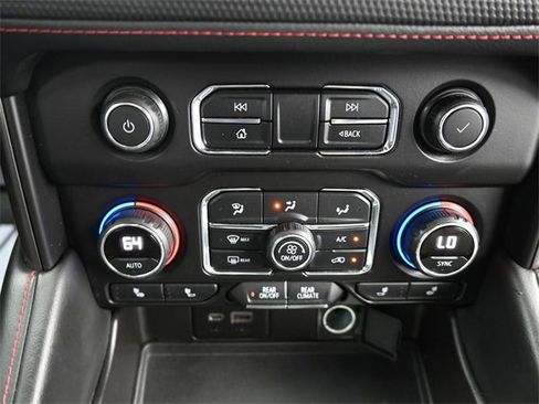 Used 2021 Chevrolet Suburban RST w/ Luxury Package image 15