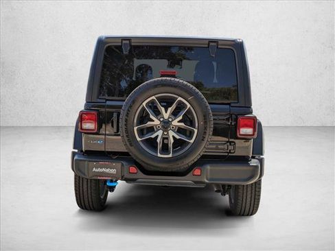 Used 2024 Jeep Wrangler Unlimited w/ LED Headlamp & Fog Lamp Group AWD/4WD image 7