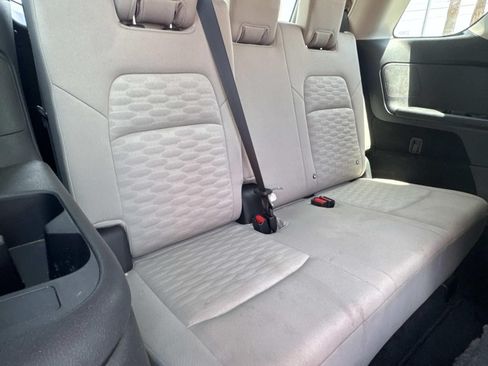 Used 2024 Nissan Pathfinder SV FWD image 9