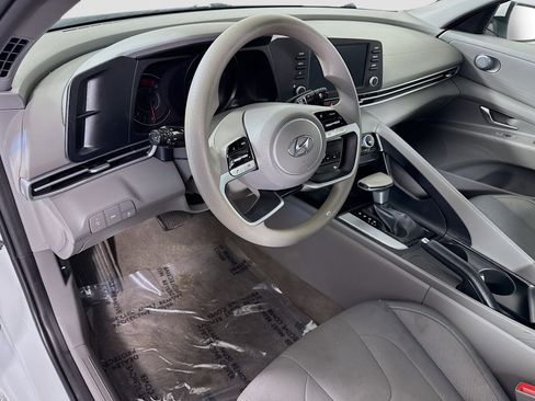 Used 2021 Hyundai Elantra SEL image 23