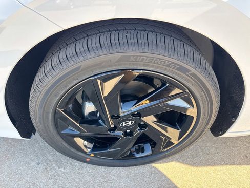 New 2026 Hyundai Elantra SEL Sport image 21