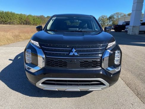 Used 2024 Mitsubishi Outlander SE image 8