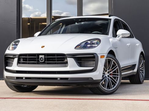 Certified 2026 Porsche Macan S AWD/4WD image 1