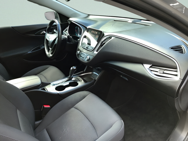Used 2018 Chevrolet Malibu LT w/ Redline Edition FWD image 14