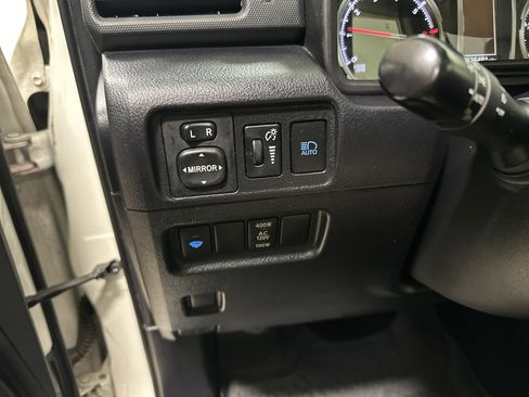 Used 2020 Toyota 4Runner Limited image 37