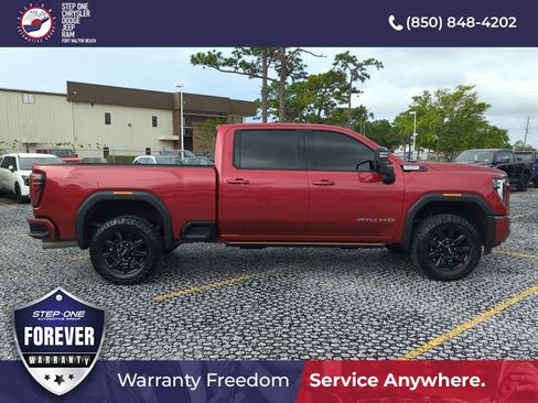 Used 2024 GMC Sierra 2500 AT4 w/ Technology Package AWD/4WD image 7