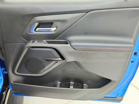 Used 2025 Chevrolet Silverado EV RST image 31