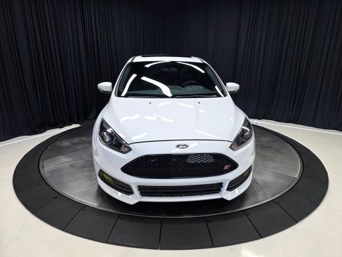 Used 2016 Ford Focus ST w/ Equipment Group 402A FWD image 8