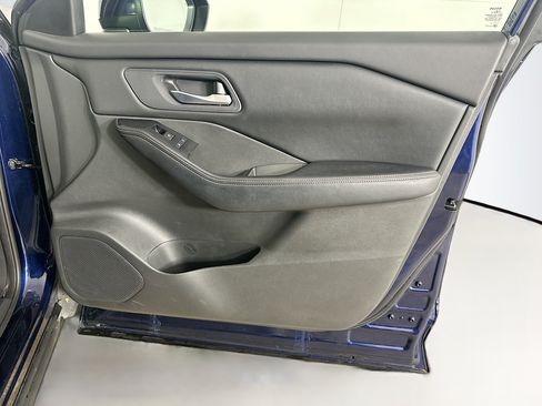 Used 2024 Nissan Rogue SV AWD/4WD image 31