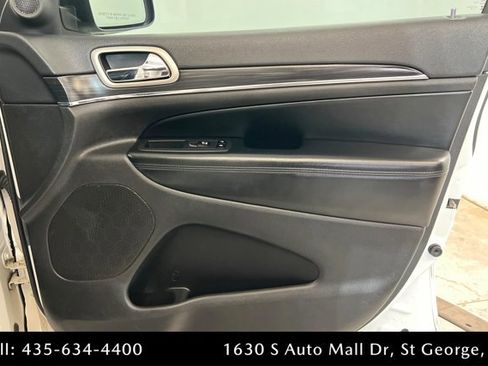 Used 2020 Jeep Grand Cherokee Limited w/ Luxury Group II RWD image 23