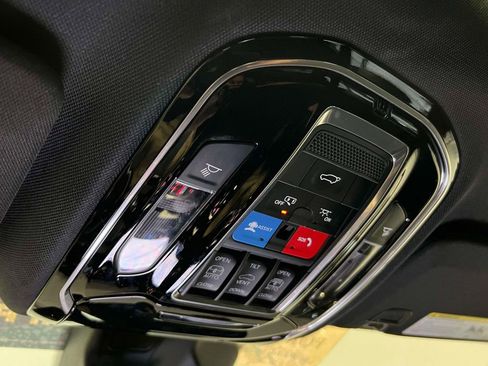 Used 2024 Jeep Grand Cherokee Overland w/ Trailer Tow Package image 34