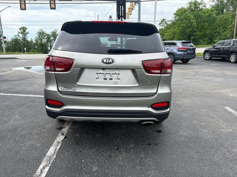 Used 2019 Kia Sorento EX AWD/4WD image 6