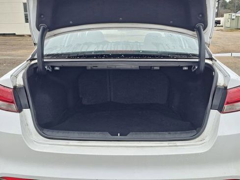 Used 2017 Kia Optima LX image 25