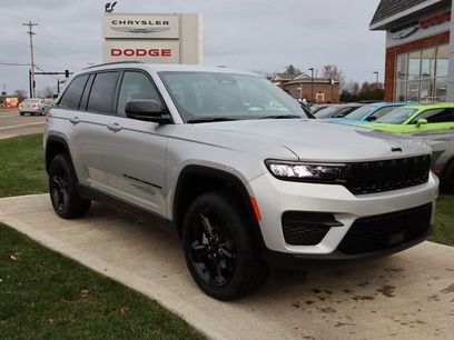 New 2025 Jeep Grand Cherokee Altitude
