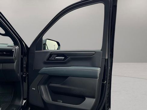 New 2026 GMC Yukon AT4 w/ LPO, Floor Liner Package image 35