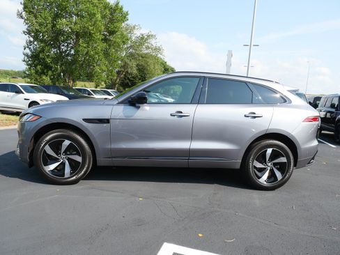 Certified 2026 Jaguar F-PACE R-Dynamic S AWD/4WD image 2