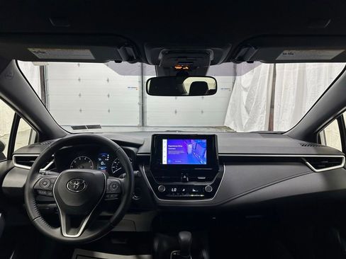 Used 2025 Toyota Corolla SE FWD image 40