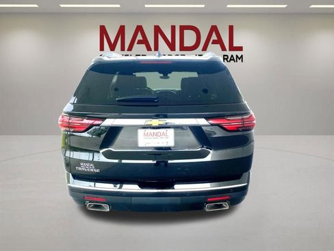 Used 2023 Chevrolet Traverse High Country FWD image 7