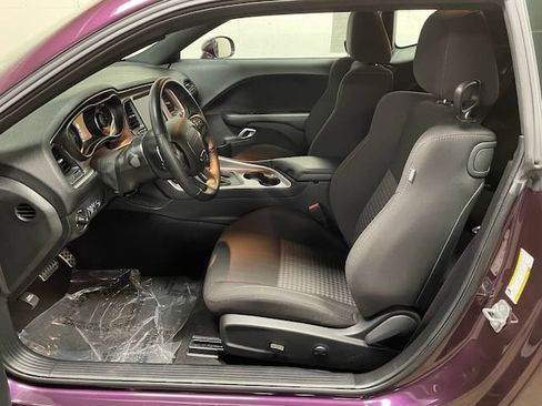 Used 2022 Dodge Challenger R/T image 3