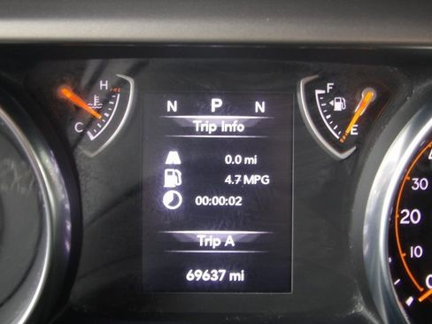 Used 2020 Jeep Wrangler Unlimited Freedom Edition image 35