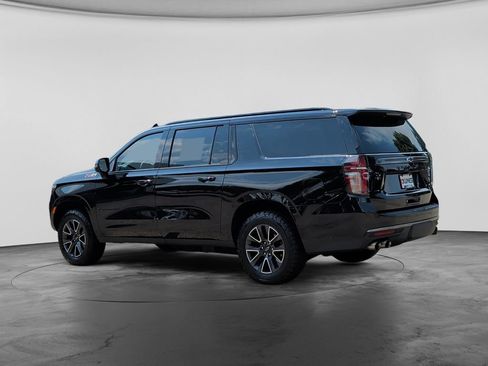 Used 2022 Chevrolet Suburban Z71 w/ Z71 Off-Road Package AWD/4WD image 5
