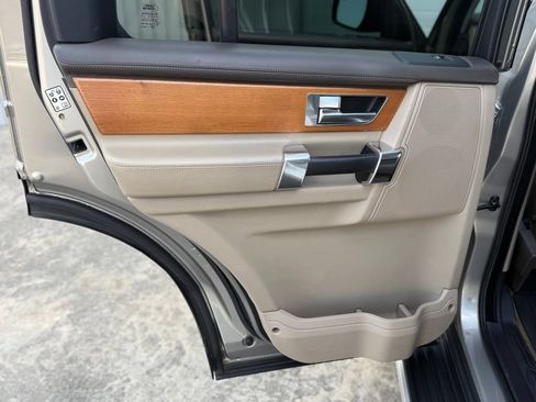 Used 2014 Land Rover LR4 HSE LUX AWD/4WD image 35