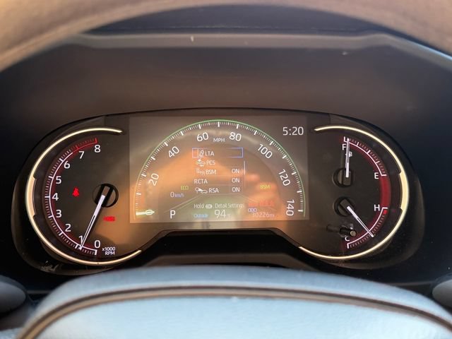 Used 2025 Toyota RAV4 XLE FWD image 22