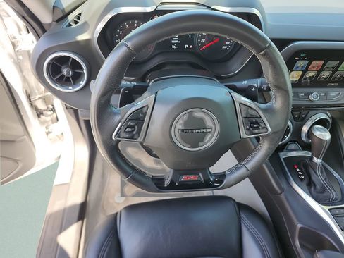 Used 2018 Chevrolet Camaro SS RWD image 33