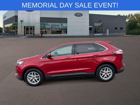 Used 2024 Ford Edge SEL AWD/4WD image 7