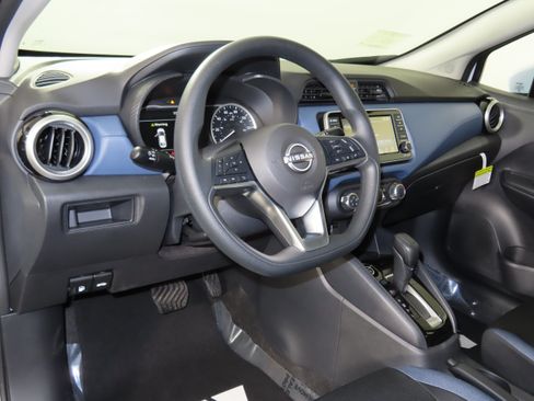 New 2025 Nissan Versa SV w/ Electronics Package FWD image 19