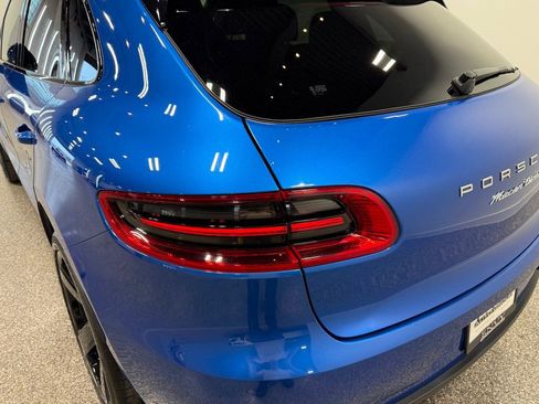 Used 2016 Porsche Macan Turbo image 23