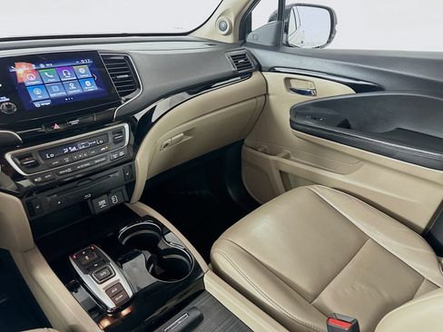 Used 2021 Honda Pilot Touring image 25