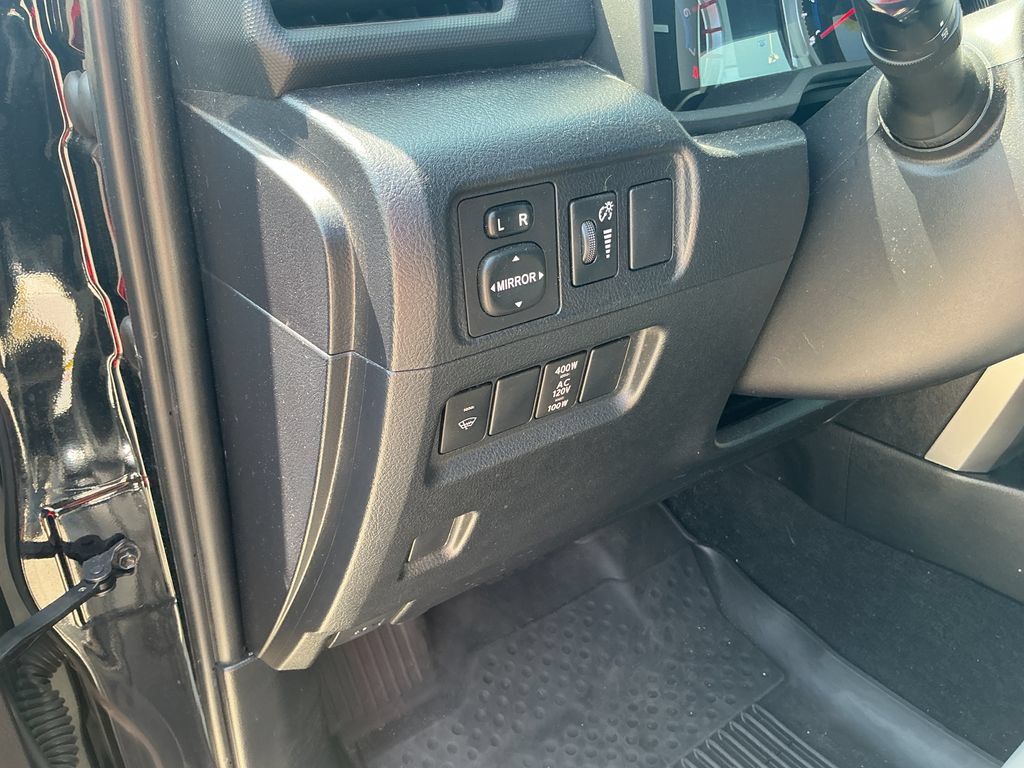 Used 2019 Toyota 4Runner SR5 Premium AWD/4WD image 16