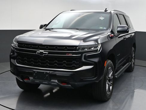Used 2021 Chevrolet Tahoe Z71 w/ Z71 Signature Package AWD/4WD image 3